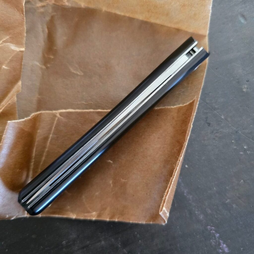 Great Eastern Cutlery #215124 LB Blue Black Richlite – gallery image 3