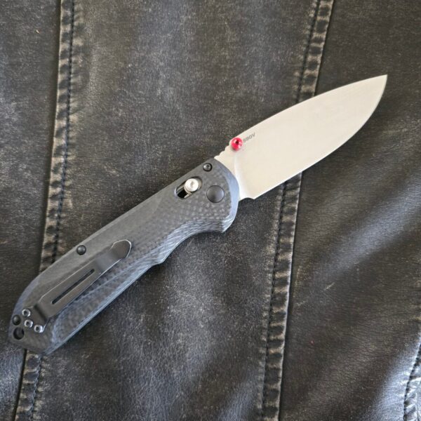 Benchmade 560-03 Freek in Black Carbon Fiber and S90V