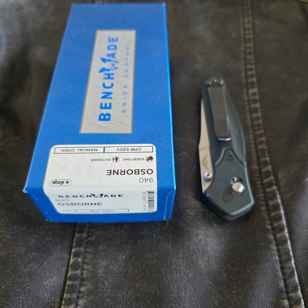 Benchmade 940 Osborne Design Green/Purple Aluminum and CPM-S30V Reverse Tanto Folding Knife – gallery image 6