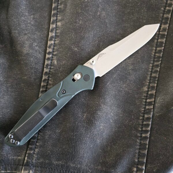 Benchmade 940 Osborne Design Green/Purple Aluminum and CPM-S30V Reverse Tanto Folding Knife – gallery image 1