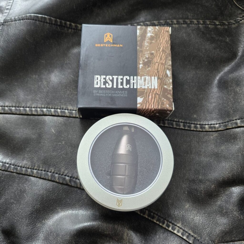 Bestechman By Bestech Knives BM04 Aluminum Waterproof Container with glass breaker/Keychain – gallery image 4