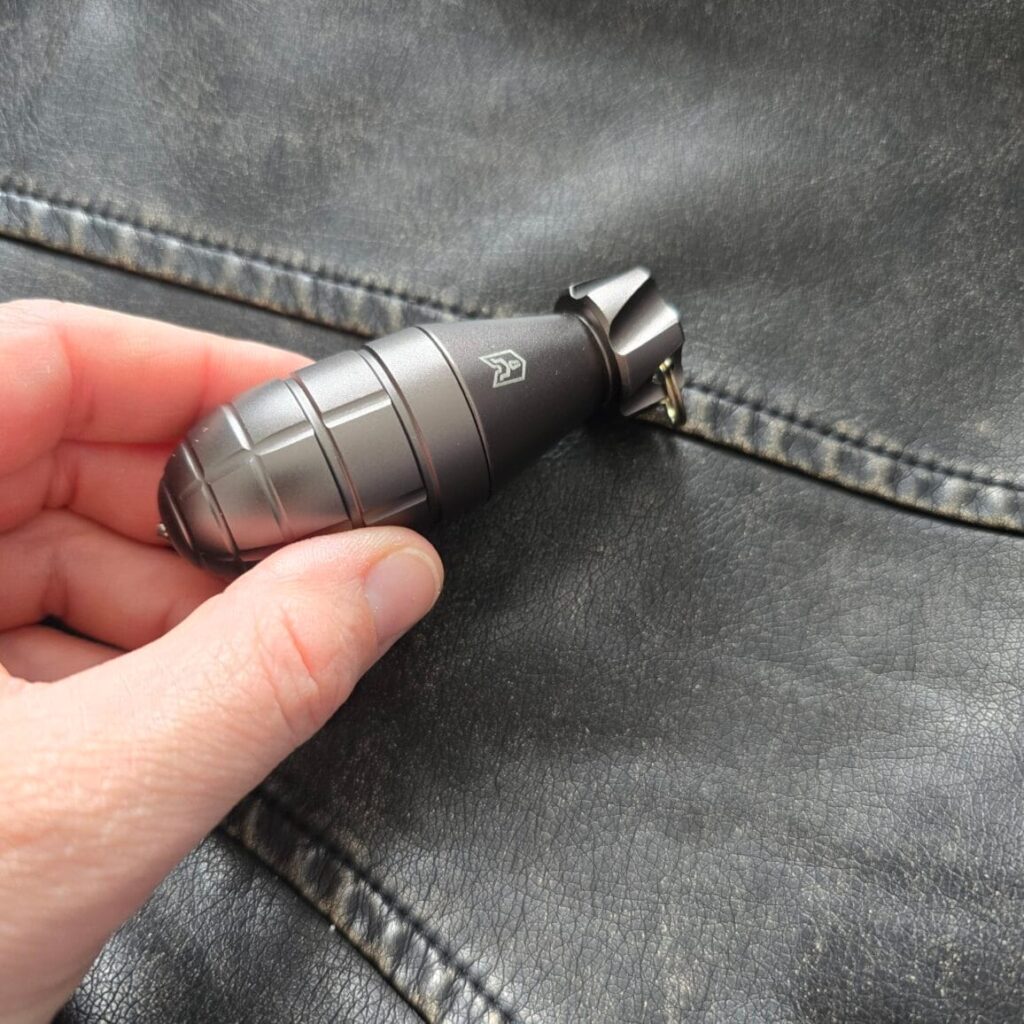 Bestechman By Bestech Knives BM04 Aluminum Waterproof Container with glass breaker/Keychain – gallery image 2