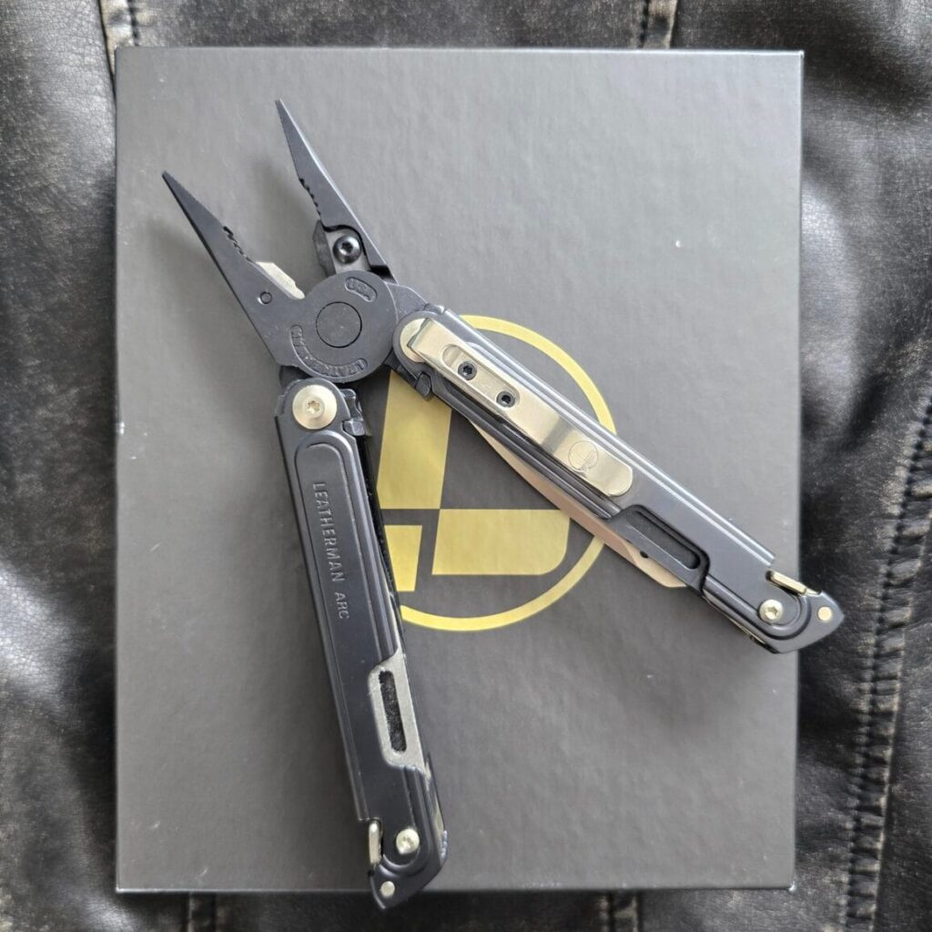 Leatherman Limited-Edition ARC Obsidian Black 833206 – gallery image 7