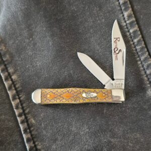Case XX USA 6225 1/2 Small Swell Center "Rattle Snake"