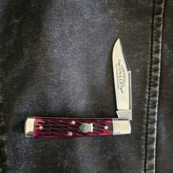 Great Eastern Cutlery #941125 Black Plumb Jigged Bone – gallery image 1