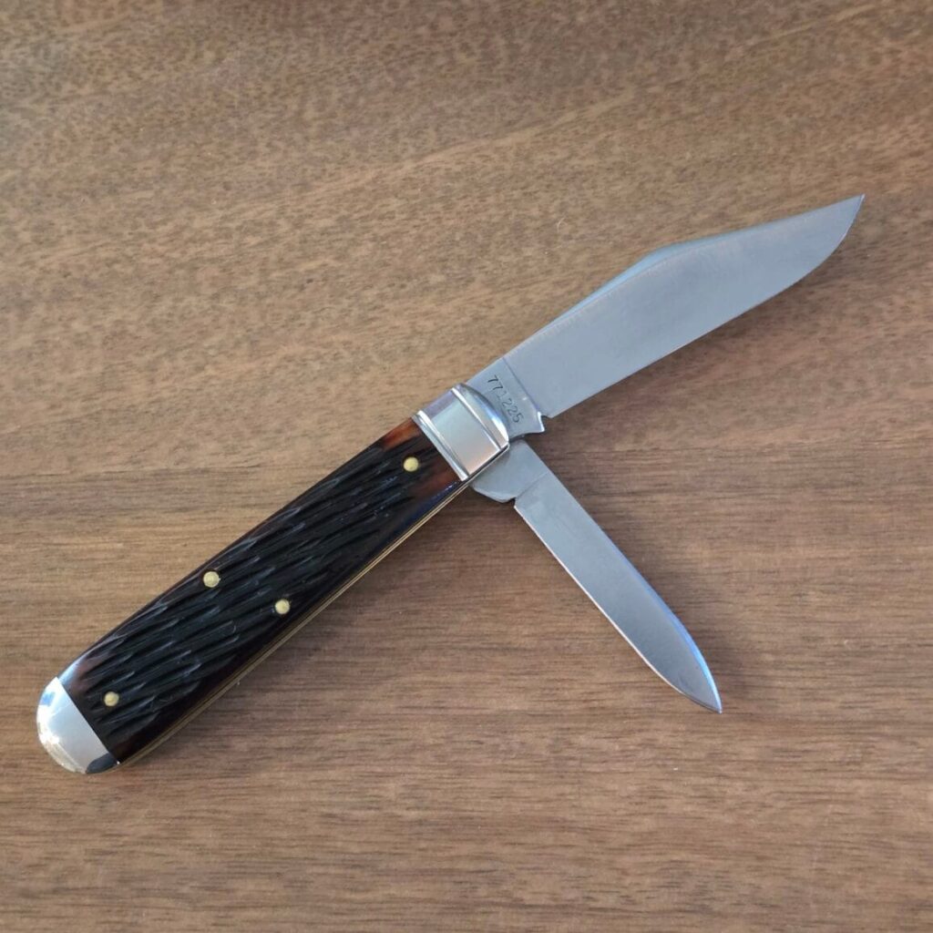 Great Eastern Cutlery #771225 Hemlock Jigged Bone SFO