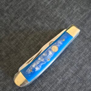 Frost Cutlery Trapper in Blue Synthetic Swirl