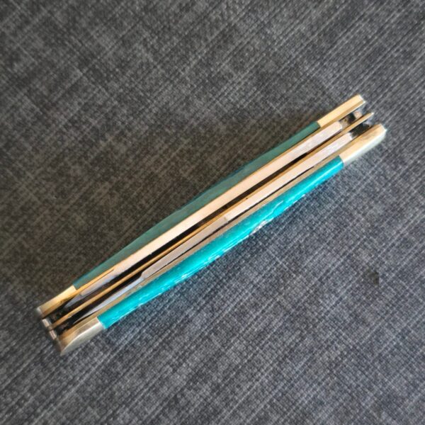 Frost Cutlery Trapper in Blue Jigged Bone