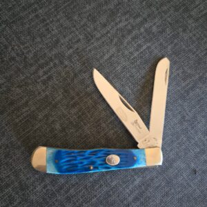 Frost Cutlery Trapper in Blue Bone
