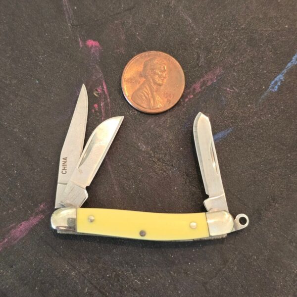 Rough Rider Tiny Yellow Stockman Folder