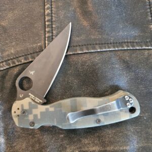 Spyderco USA PM 2 Digi Camo and Black (used) C81GPCMOBK2
