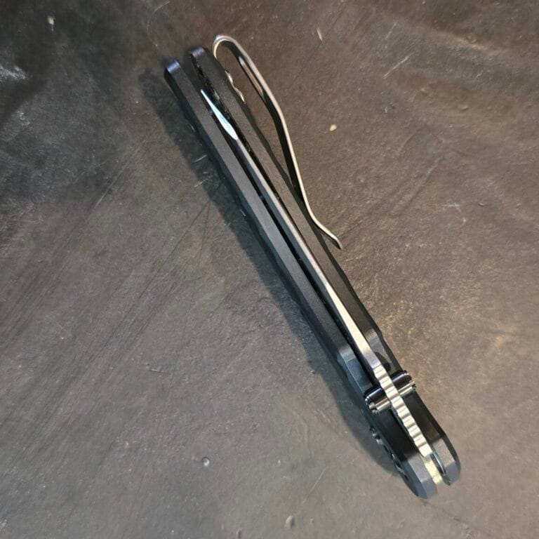 Houge Deka 24369 w/ Lynch Clip (gently used)