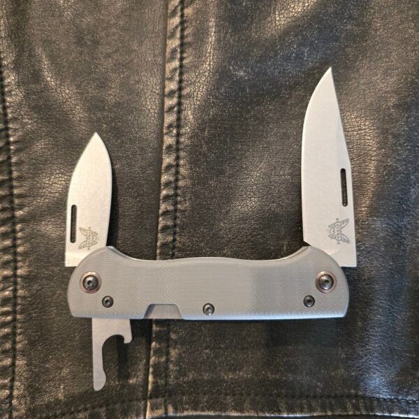 Benchmade 317 Weekender in CPM-S30V and Gray G10
