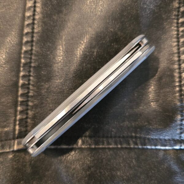 Benchmade 317 Weekender in CPM-S30V and Gray G10