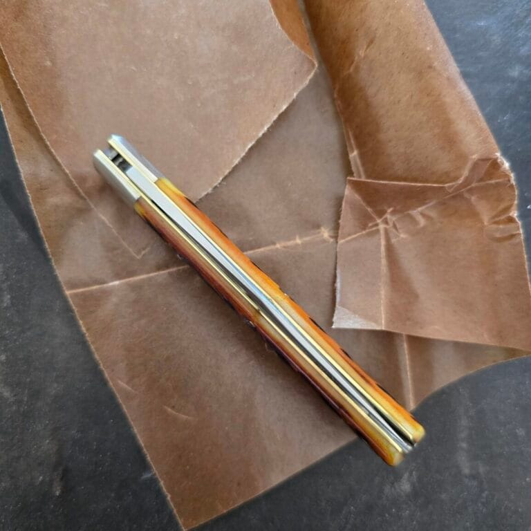 Great Eastern Cutlery #421125 LB Antique Yellow Jigged Bone