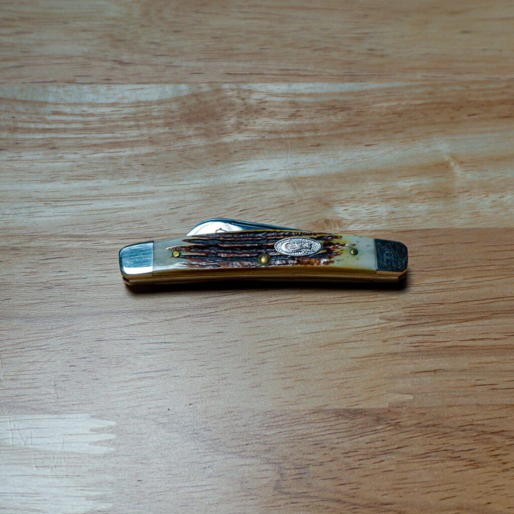 Case Congress Set of 3 Stag 1984 Knives with Solid Oak Display Case (1 of 2000) – gallery image 12