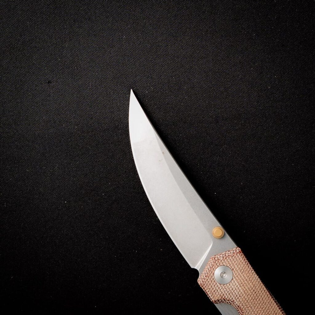 GiantMouse ACE Clyde in Natural Canvas with Brass Backspacer and Thumbstud Discounted "Rescue Mouse" – gallery image 3