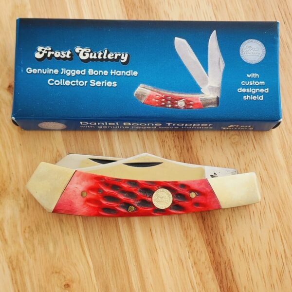 Frost Cutlery Daniel Boone Trapper in Red Jigged Bone and German Stainless Steel - Image 4