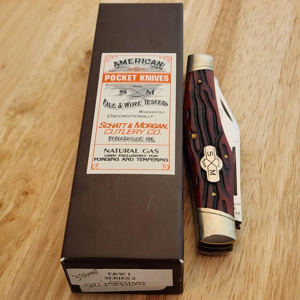 Schatt & Morgan Cutlery Co. #FW043150 Red Bone 2001 – gallery image 4