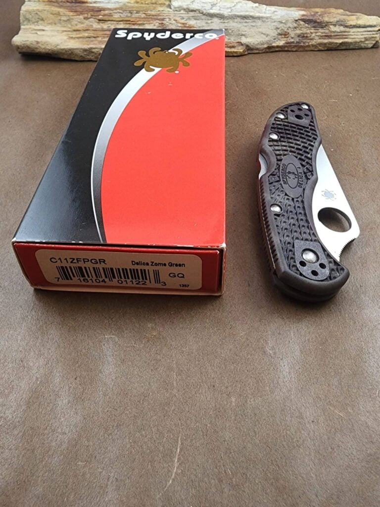 Spyderco C11ZFPGR Delica Zom Green GQ 1357 – gallery image 3