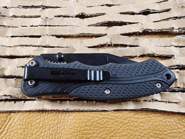 Camillus Frame Lock folder with belt clip previously owned - Image 3