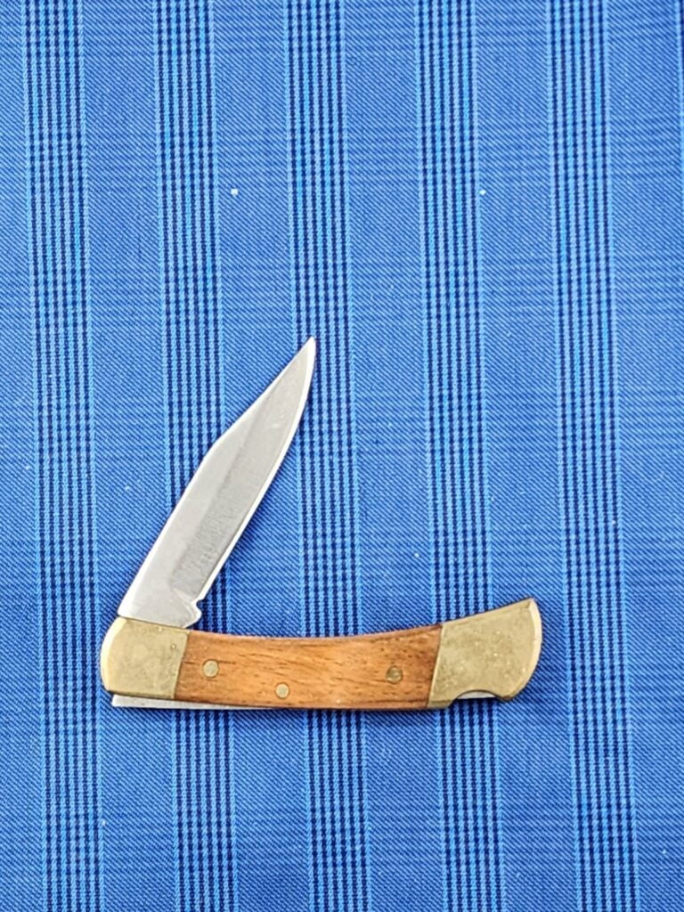 Golden Tiger Vintage Lockback Folder – gallery image 3