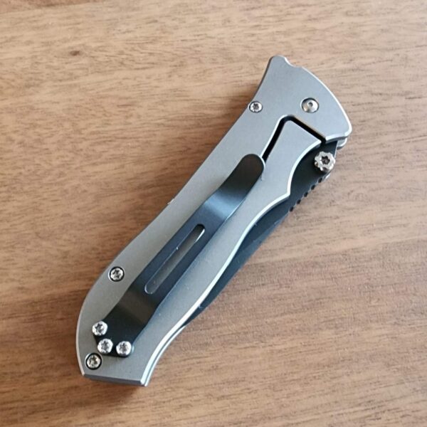Paragon Knives USA "MOD" Master of Defense Frame Lock Aluminum Silver/Black Point Man - Image 4