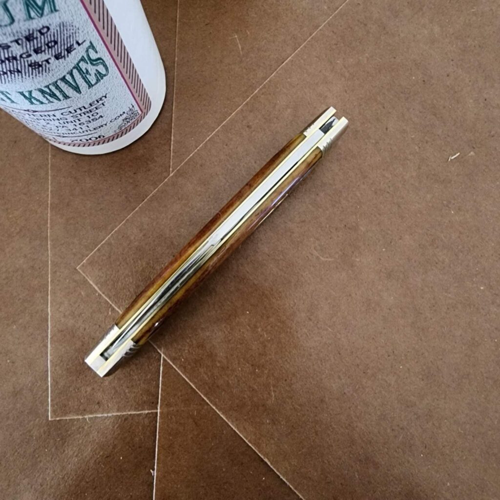 Great Eastern Cutlery #130124 Antique Yellow Springfield Bone – gallery image 3