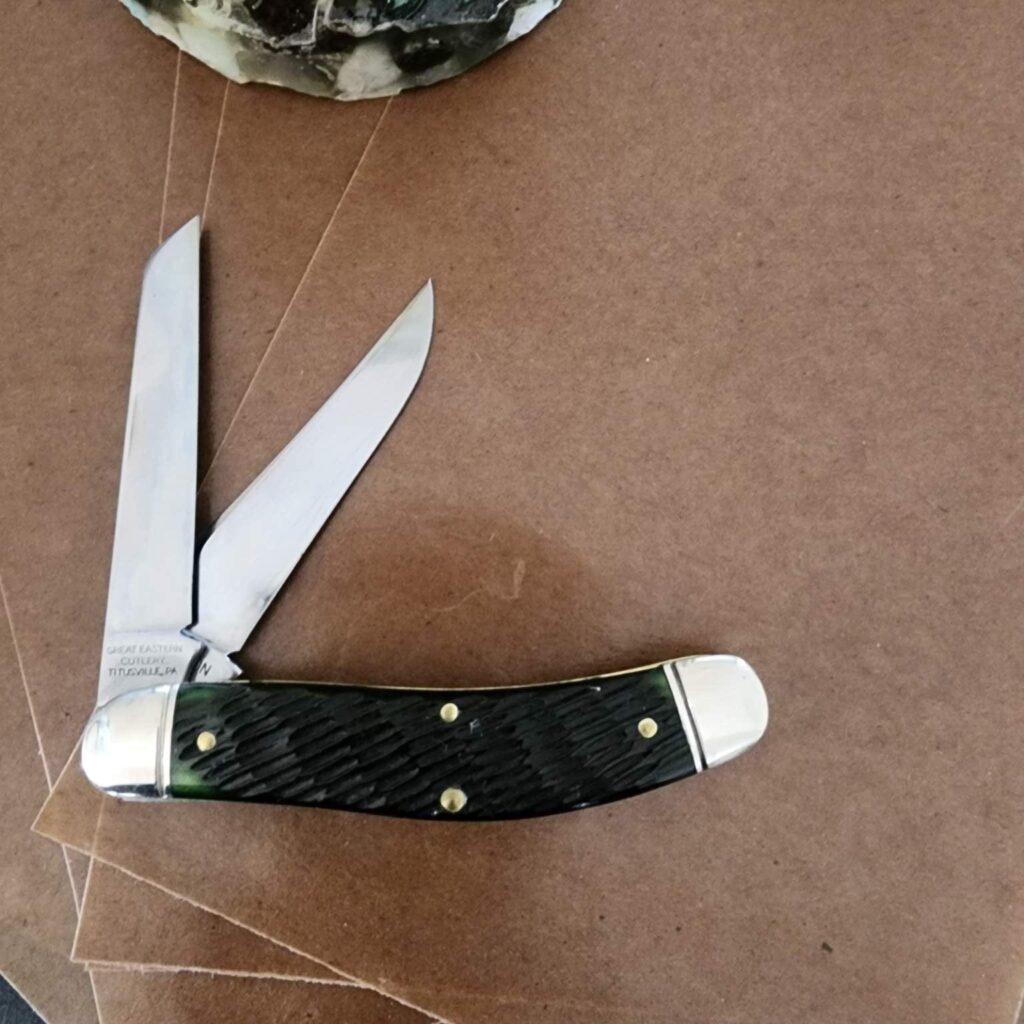 Great Eastern Cutlery #888222 Swamp Green Jigged Bone – gallery image 2