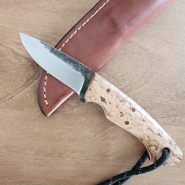 Fiddleback Forge Oconee in Masur Birch with Natural/white Liners, A2 Steel and Convex Grind