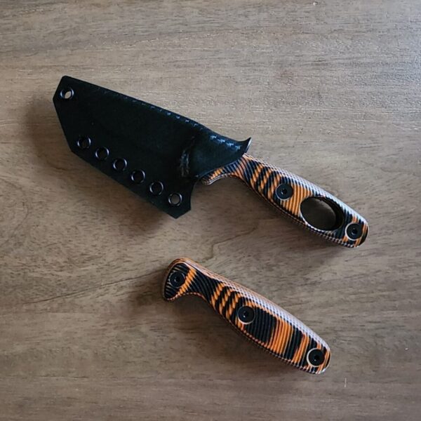 ESEE Xancudo (S35VN steel) with 3d g10 scales with carabiner hole Upgraded Armatus Carry Solutions kydex sheath +1 Extra set of 3d g10 scales (variation without carabiner hole) - Image 3