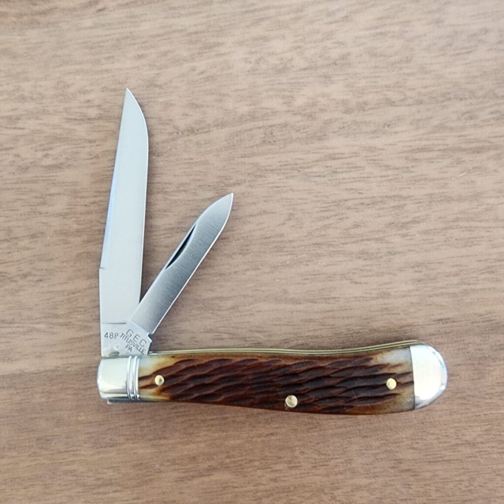 Great Eastern Cutlery #488224 Antique Yellow Jigged Bone – gallery image 3