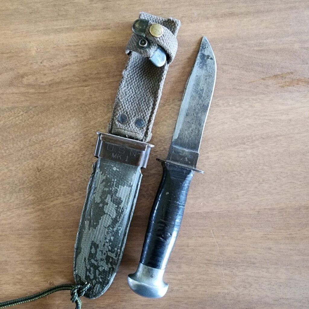 Robeson Shuredge No.20 USN MK1 Vintage Sheath Knife (Early Release with Large Lead Pummel) knife for sale