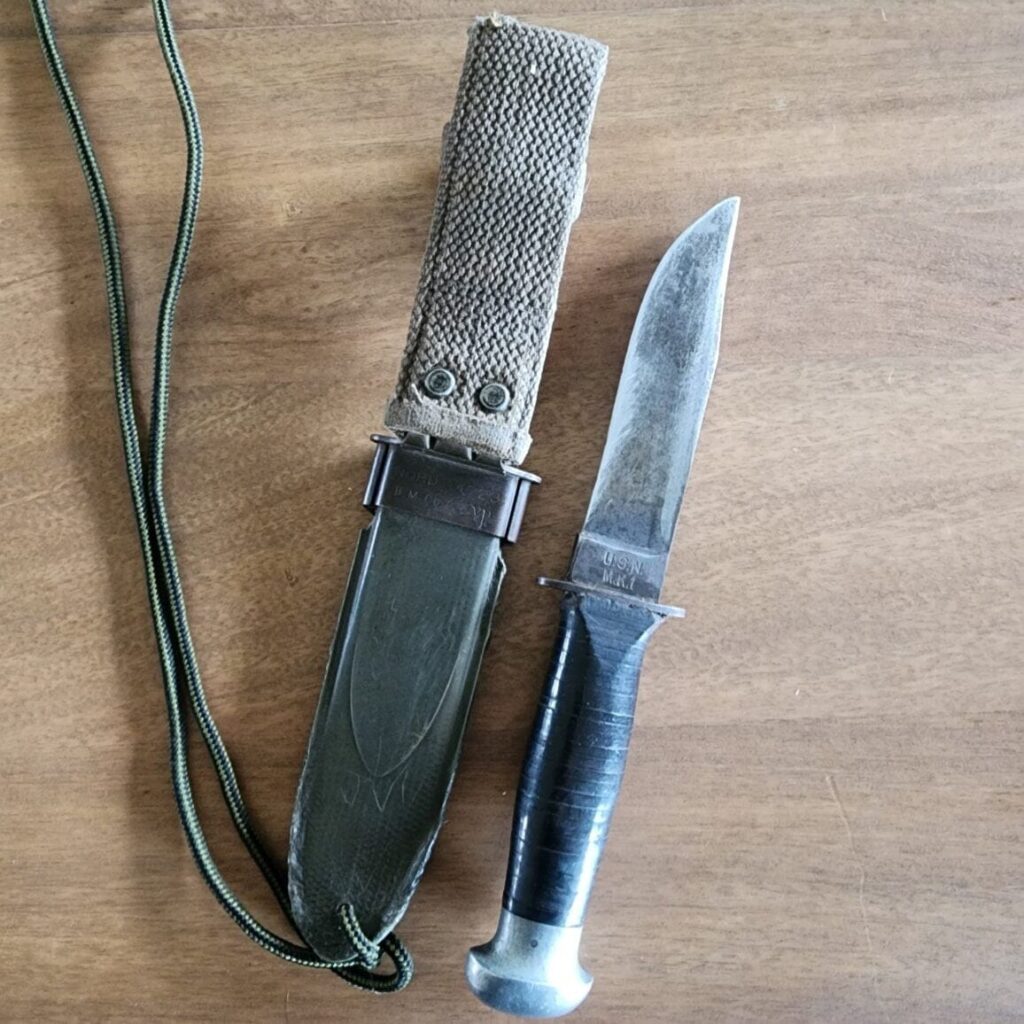 Robeson Shuredge No.20 USN MK1 Vintage Sheath Knife (Early Release with Large Lead Pummel) knife for sale