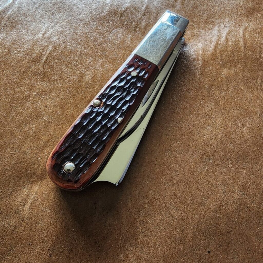 Case XX 6 Dot USA 6205 R Jigged Bone (gently used) – gallery image 2