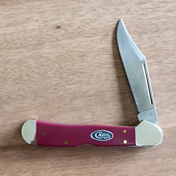 Case XX USA 30467 Copperlock in Mulberry Smooth Synthetic (used) – gallery image 1