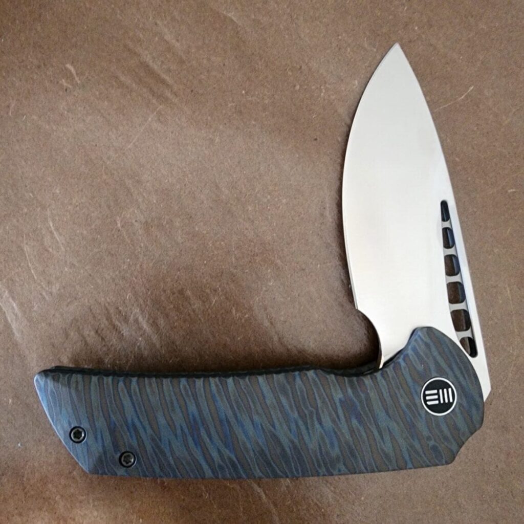 WE Knife Company 911B Malice in Marbled Blue/Bronze Titanium and Bohler M390 Satin – gallery image 4