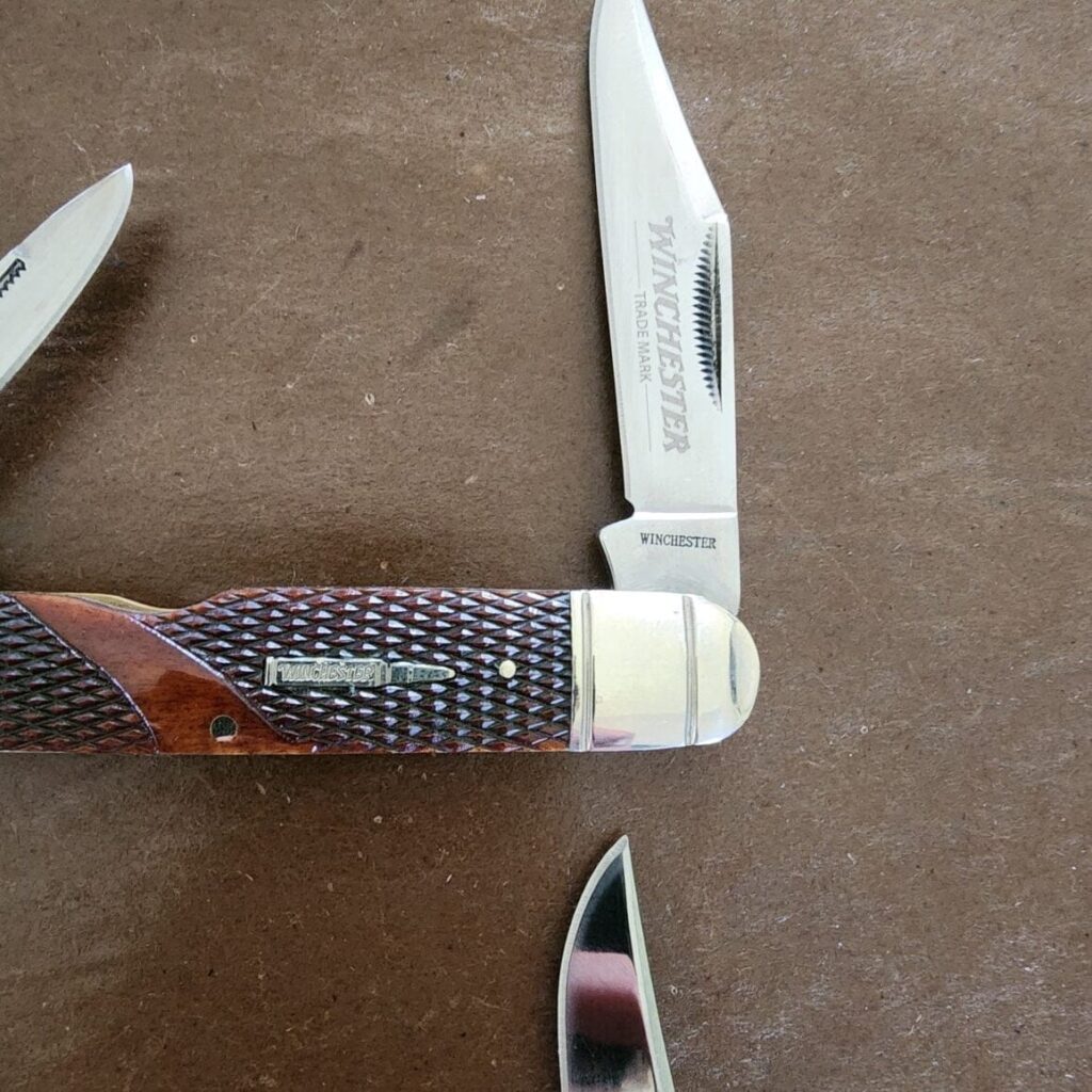 Limited Edition Winchester Collector's Edition Knife Set, Stainless steel blade with match strike pulls and brown checkered bone. (Set of 5) – gallery image 7