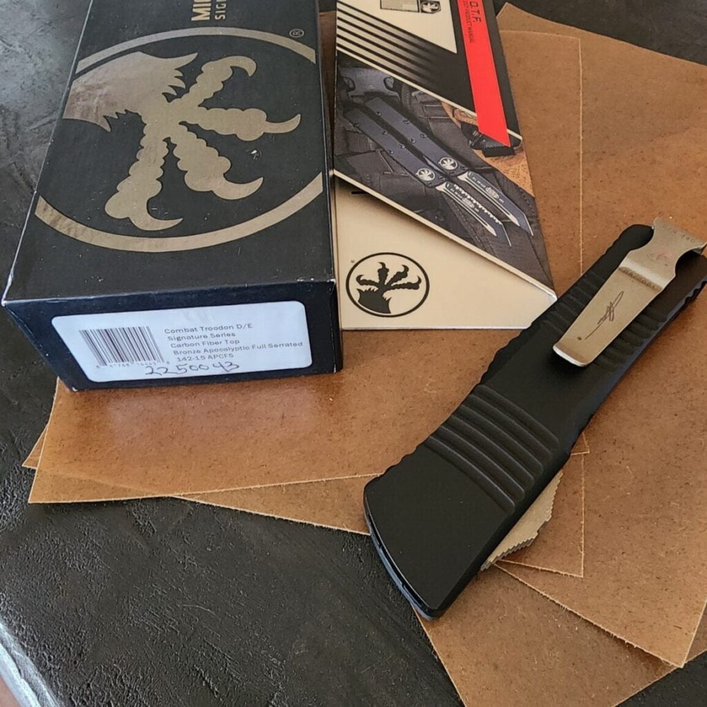 Microtech USA Combat Troodon D/E Signature Series Carbon Fiber Bronze Apocalyptic Full Serrated 142-15 APCFS SN440, 08/2021 – gallery image 8