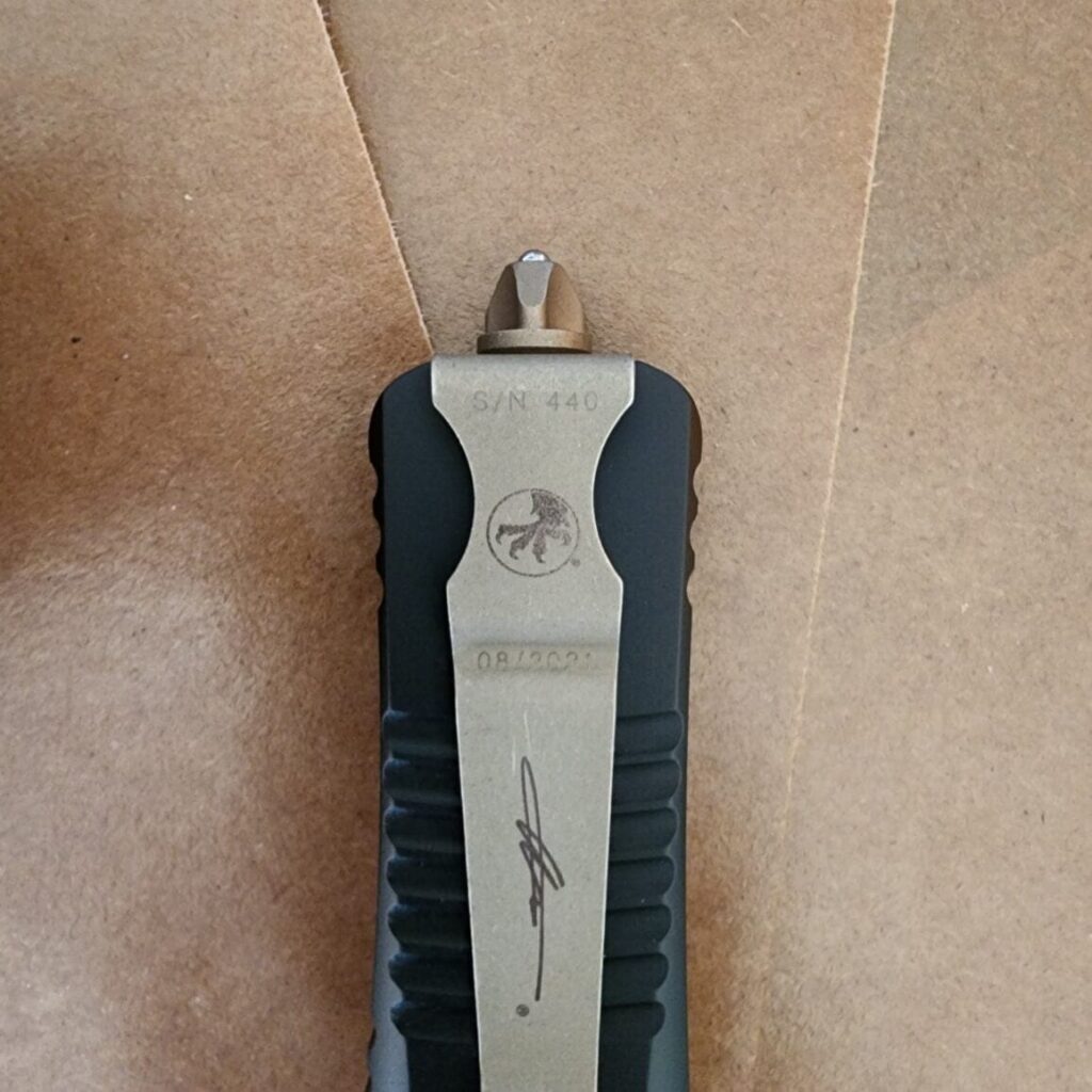 Microtech USA Combat Troodon D/E Signature Series Carbon Fiber Bronze Apocalyptic Full Serrated 142-15 APCFS SN440, 08/2021 – gallery image 6