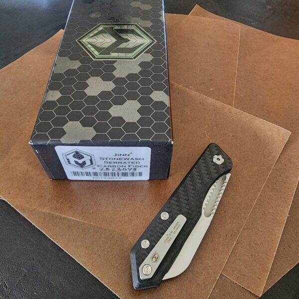 Heretic Jinn Carbon Fiber Stone Washed Serrated Magnacut H013-2B-CF SN 00225 USA 10/2023 - Image 2