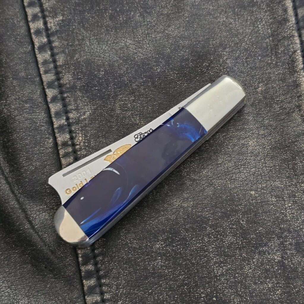 Frost Cutlery 2001 Special Edition Gold Level Customer Knife SN848 (hairline crack in scale) – gallery image 3