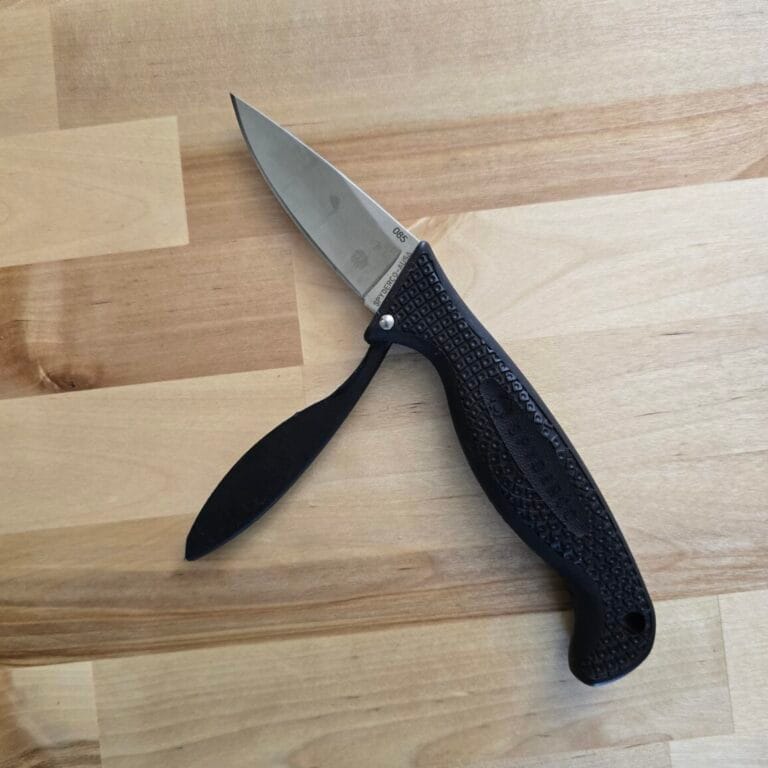 Spyderco AUS-6 Vagabond FB12P Japan Fixed Blade Knife - Discontinued