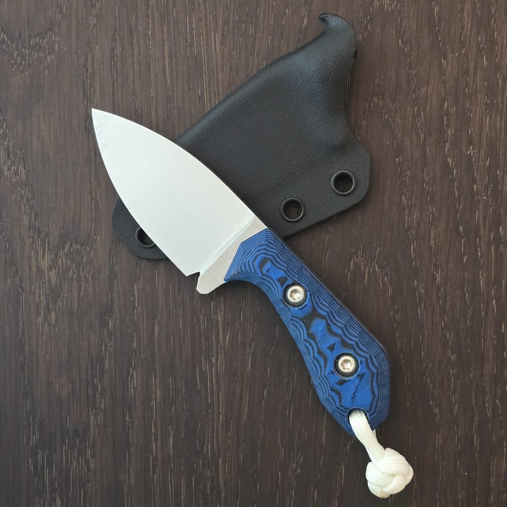 Terra Knives Trekker (drop point) - magnacut - blue/black g10 - kydex – gallery image 2