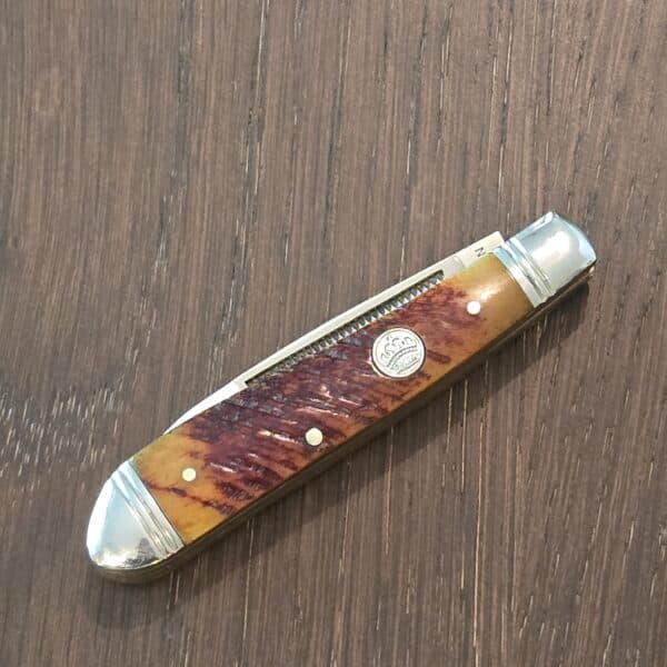 Queen Peanut Sawcut Bone Folding Pocket Knife QN011 – gallery image 1