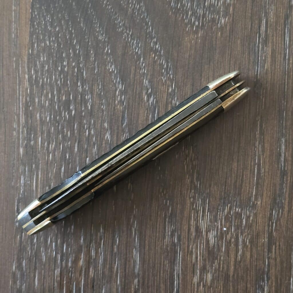 Vintage Imperial EO Folding Knife in Black Jigged Bone – gallery image 2