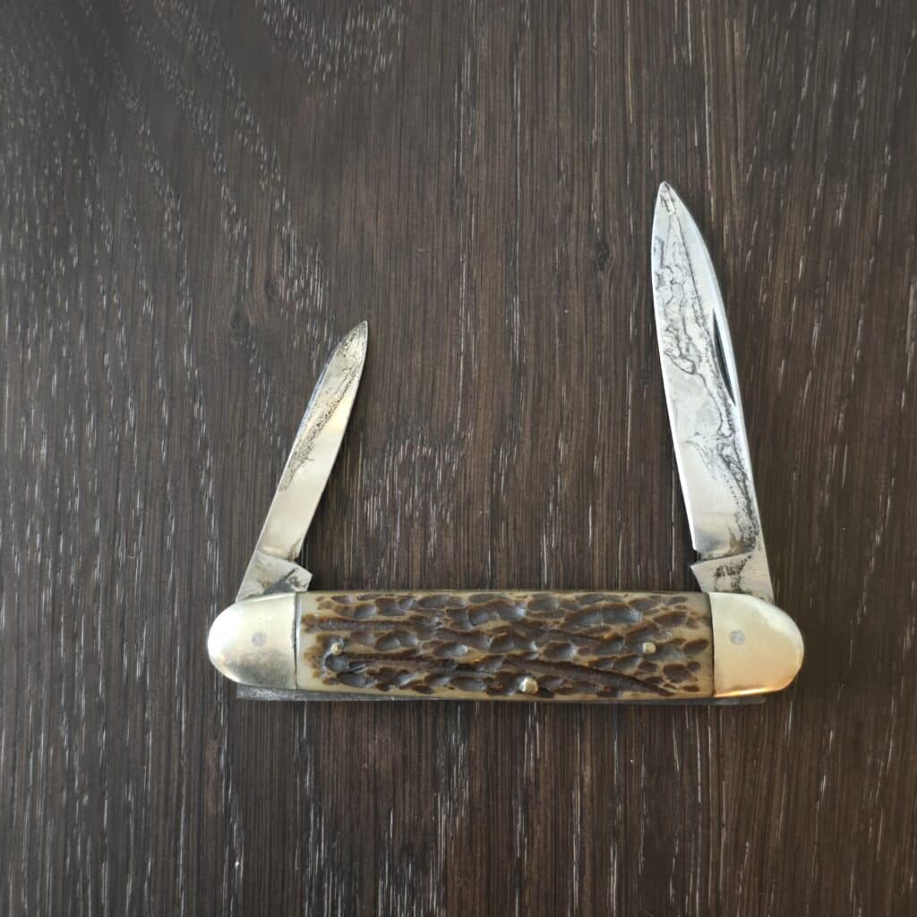 Vintage Folding Knife in Brown Jigged Bone – gallery image 4