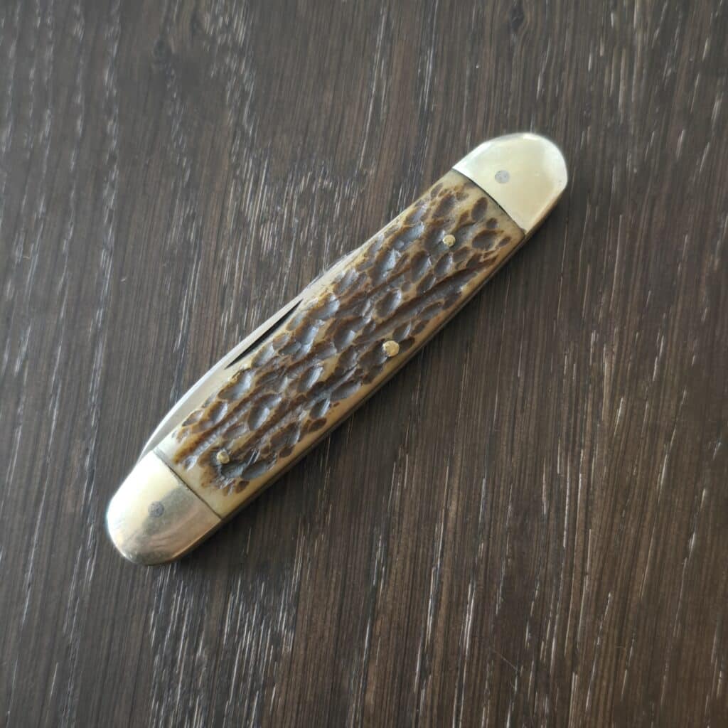 Vintage Folding Knife in Brown Jigged Bone – gallery image 2