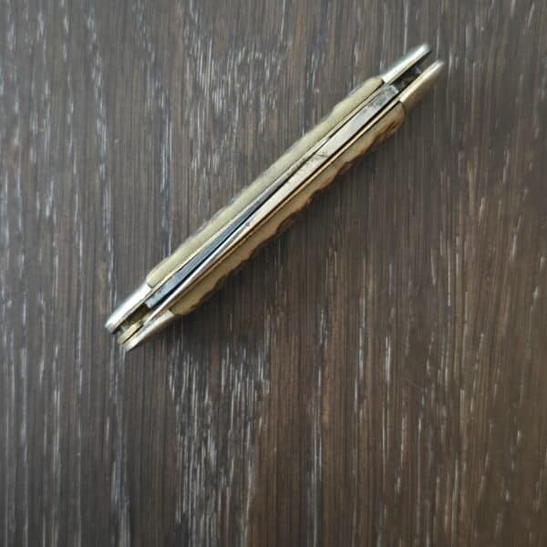 Vintage Folding Knife in Brown Jigged Bone – gallery image 1