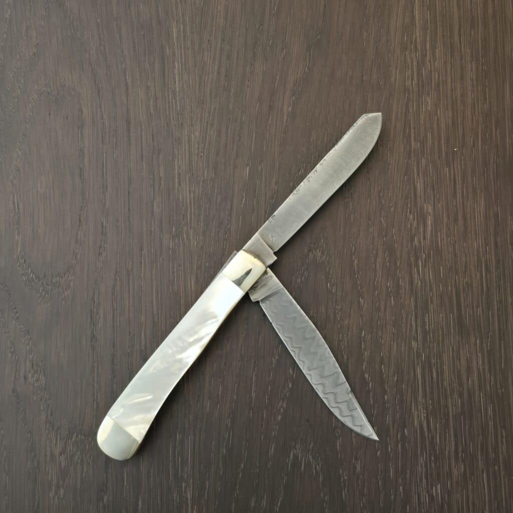 Vintage German Hen & Rooster 160th Anniversary Knife in MOP and Damascus – gallery image 3